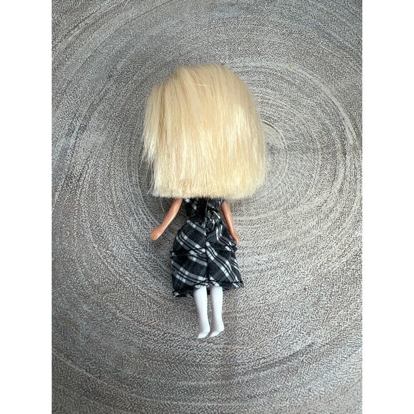 Littlest Pet Shop LPS Blythe Buckles and Bows Doll B2
 4.5” Black White Plaid - Picture 2 of 3